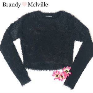 BRANDY MELVILLE BLACK EYELASH CROPPED SWEATER TOP